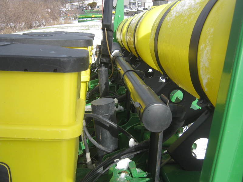 Planting Equipment  John Deere 1750 Planter   Photo